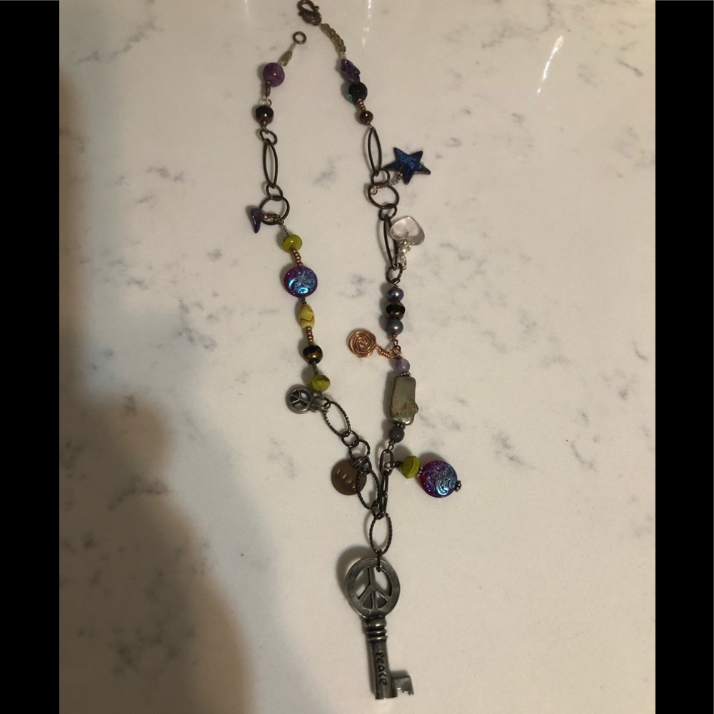 Unique beaded necklas